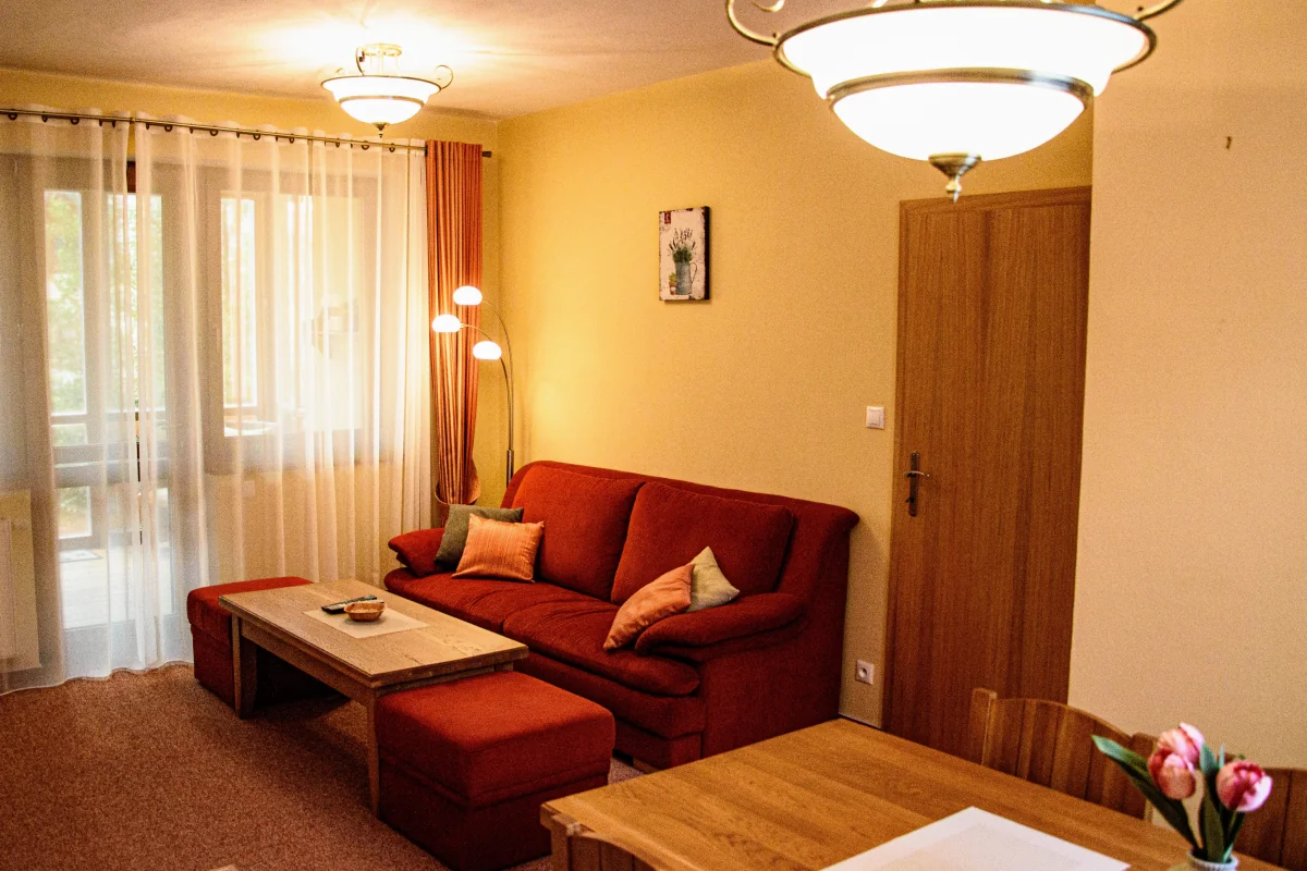Ponúkame vám ubytovanie vo vilkách v areáli hotela Lesná